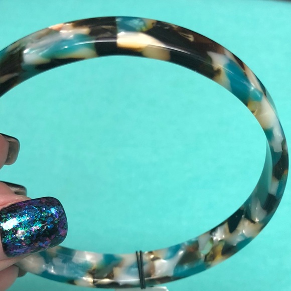 Zenzii multi colored bangle bracelet. - Picture 3 of 4